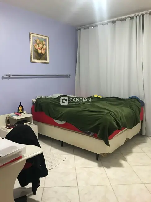 Casa com 2 quartos à venda, 185m2 em Urlândia, Santa Maria - RS - imagem 8 Foto 8 de Casa com 2 quartos à venda, 185m2 em Urlândia, Santa Maria - RS