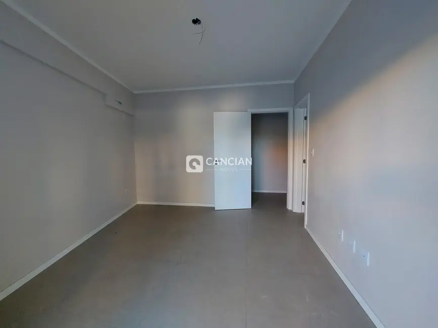 Foto 8 de Cobertura com 3 quartos à venda, 278m2 em Nossa Senhora Medianeira, Santa Maria - RS