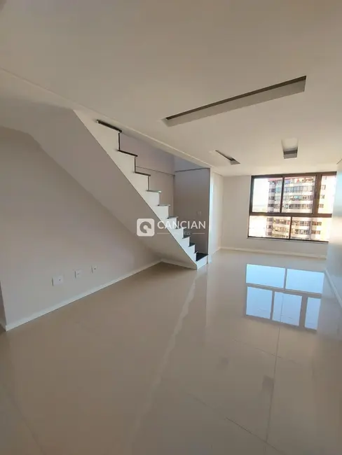 Foto 2 de Cobertura com 3 quartos à venda, 278m2 em Nossa Senhora Medianeira, Santa Maria - RS