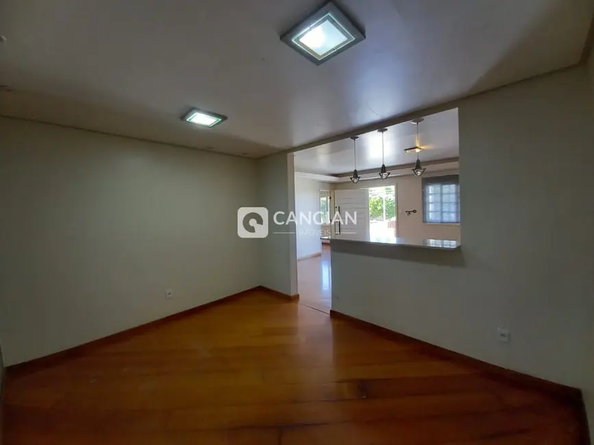 Foto 5 de Casa com 6 quartos à venda, 390m2 em Santa Maria - RS