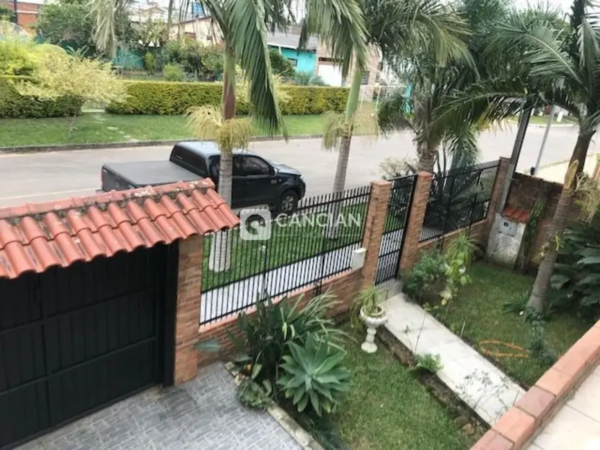Casa com 4 quartos à venda, 250m2 em Tomazetti, Santa Maria - RS - imagem 4 Foto 4 de Casa com 4 quartos à venda, 250m2 em Tomazetti, Santa Maria - RS