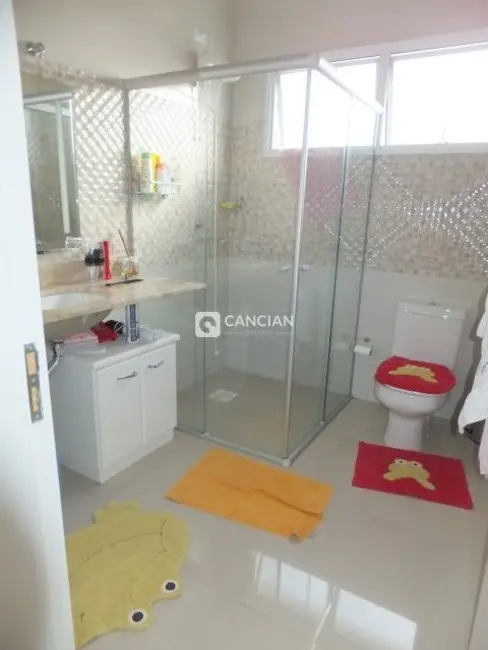 Casa com 3 quartos à venda, 199m2 em Camobi, Santa Maria - RS - imagem 8 Foto 8 de Casa com 3 quartos à venda, 199m2 em Camobi, Santa Maria - RS