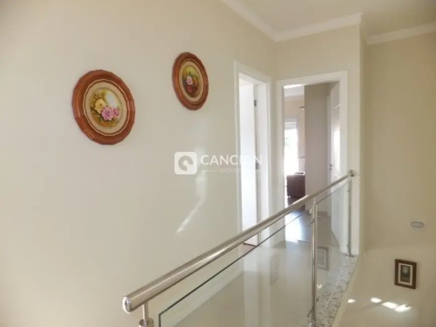 Casa com 3 quartos à venda, 199m2 em Camobi, Santa Maria - RS - imagem 4 Foto 4 de Casa com 3 quartos à venda, 199m2 em Camobi, Santa Maria - RS
