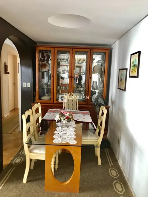 Foto 4 de Apartamento com 3 quartos à venda, 97m2 em Nossa Senhora de Fátima, Santa Maria - RS