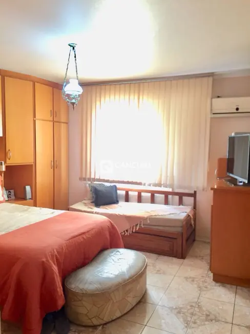 Foto 9 de Apartamento com 3 quartos à venda, 103m2 em Centro, Santa Maria - RS