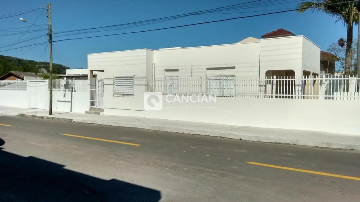 Foto 1 de Casa com 2 quartos à venda, 144m2 em Presidente João Goulart, Santa Maria - RS