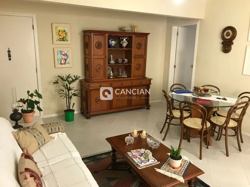 Foto 2 de Apartamento com 2 quartos à venda, 80m2 em Nossa Senhora de Lourdes, Santa Maria - RS