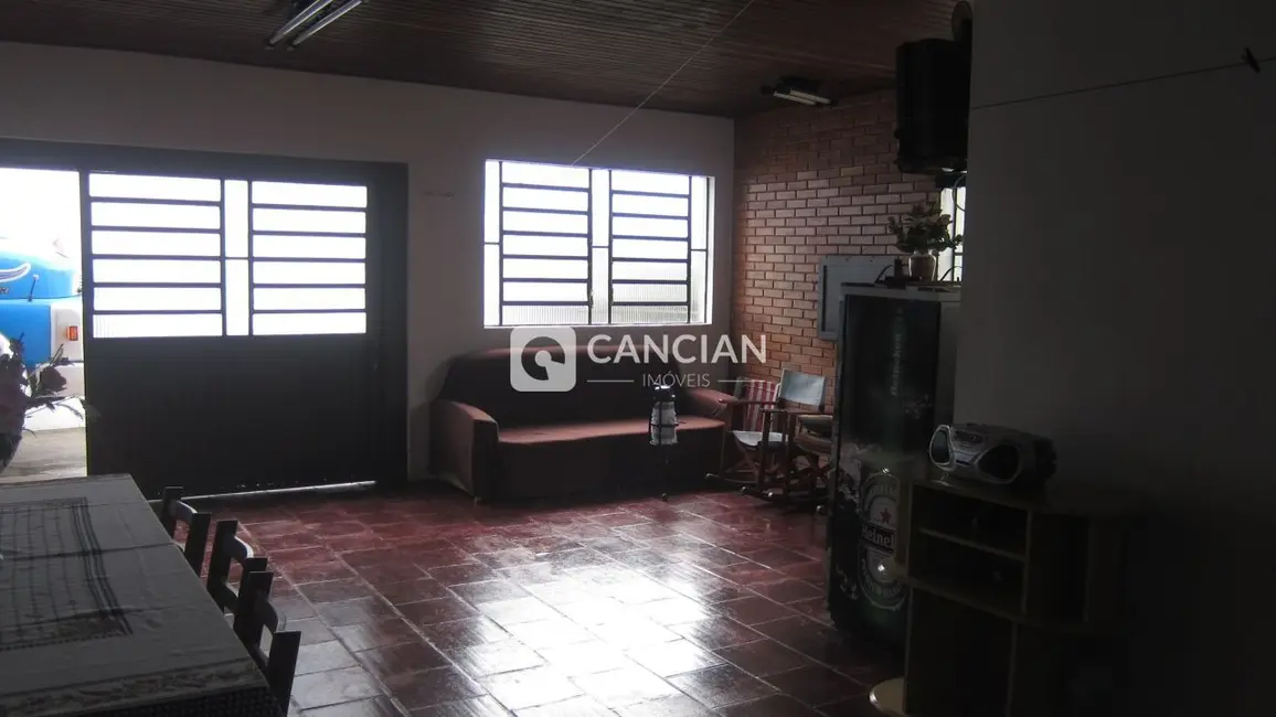 Foto 3 de Casa com 3 quartos à venda, 185m2 em Nossa Senhora das Dores, Santa Maria - RS