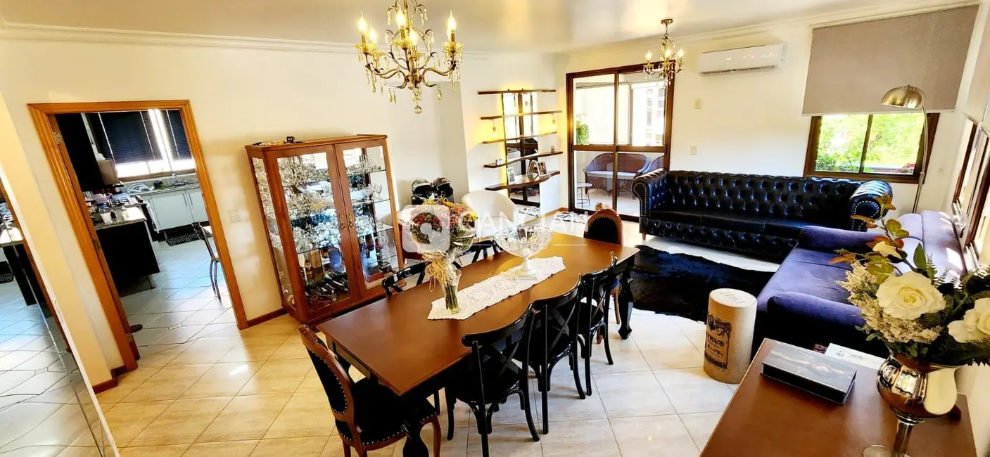 Foto 3 de Apartamento com 3 quartos à venda, 199m2 em Nossa Senhora das Dores, Santa Maria - RS