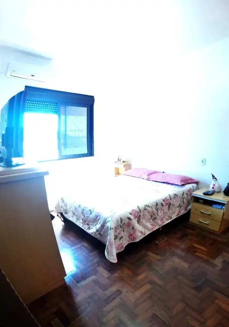 Casa com 3 quartos à venda, 243m2 em Presidente João Goulart, Santa Maria - RS - imagem 8 Foto 8 de Casa com 3 quartos à venda, 243m2 em Presidente João Goulart, Santa Maria - RS