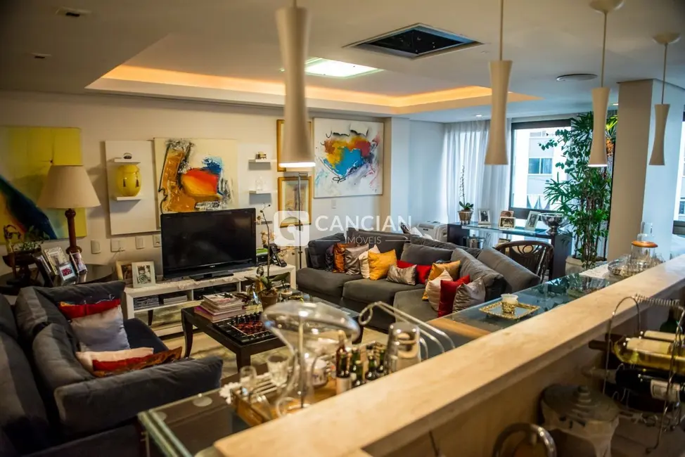 Foto 3 de Apartamento com 4 quartos à venda, 187m2 em Nossa Senhora Medianeira, Santa Maria - RS