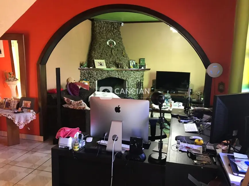 Foto 3 de Casa com 4 quartos à venda, 305m2 em Itararé, Santa Maria - RS