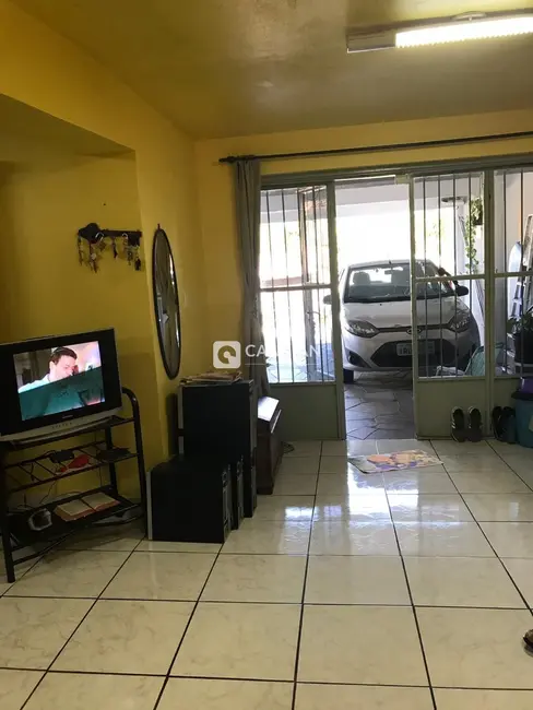 Foto 4 de Casa com 4 quartos à venda, 305m2 em Itararé, Santa Maria - RS