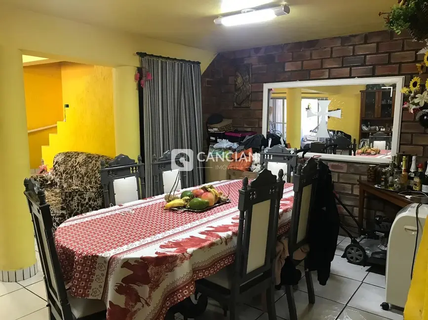 Foto 7 de Casa com 4 quartos à venda, 305m2 em Itararé, Santa Maria - RS