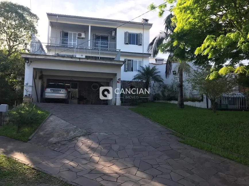 Foto 1 de Casa com 4 quartos à venda, 305m2 em Itararé, Santa Maria - RS