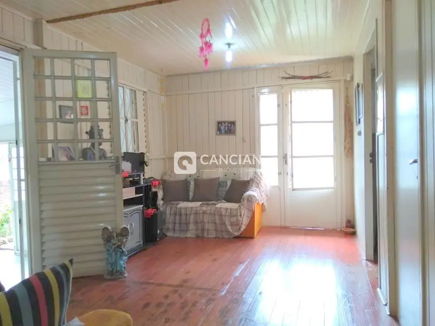 Foto 3 de Casa com 3 quartos à venda, 90m2 em Nossa Senhora do Perpétuo Socorro, Santa Maria - RS