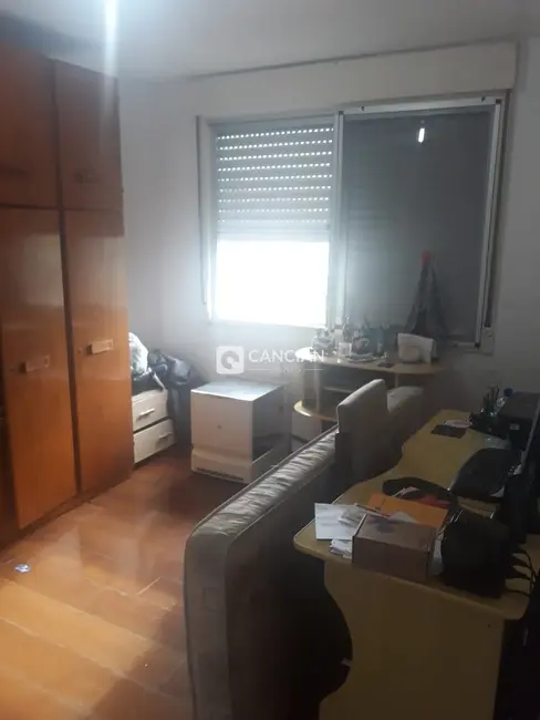 Cobertura com 4 quartos à venda, 230m2 em Camobi, Santa Maria - RS - imagem 9 Foto 9 de Cobertura com 4 quartos à venda, 230m2 em Camobi, Santa Maria - RS