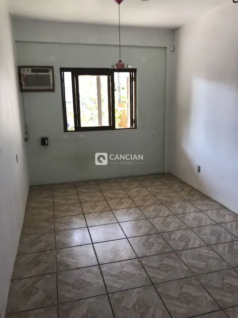 Casa com 3 quartos à venda, 195m2 em Nossa Senhora do Rosário, Santa Maria - RS - imagem 8 Foto 8 de Casa com 3 quartos à venda, 195m2 em Nossa Senhora do Rosário, Santa Maria - RS