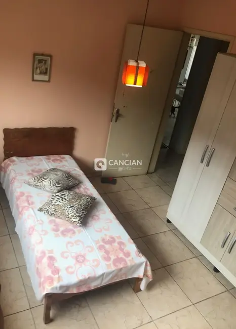 Casa com 4 quartos à venda, 240m2 em Noal, Santa Maria - RS - imagem 9 Foto 9 de Casa com 4 quartos à venda, 240m2 em Noal, Santa Maria - RS