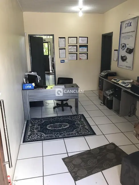 Foto 2 de Casa com 3 quartos à venda, 239m2 em Duque de Caxias, Santa Maria - RS