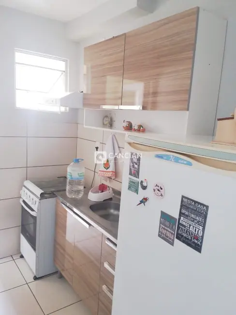 Apartamento com 2 quartos para alugar, 49m2 em Nossa Senhora do Rosário, Santa Maria - RS - imagem 4 Foto 4 de Apartamento com 2 quartos para alugar, 49m2 em Nossa Senhora do Rosário, Santa Maria - RS
