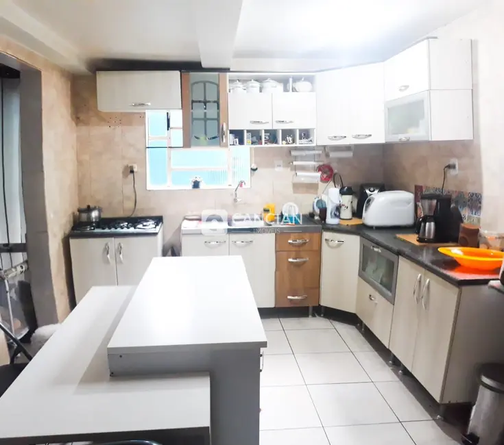 Foto 3 de Casa com 4 quartos à venda, 223m2 em Salgado Filho, Santa Maria - RS