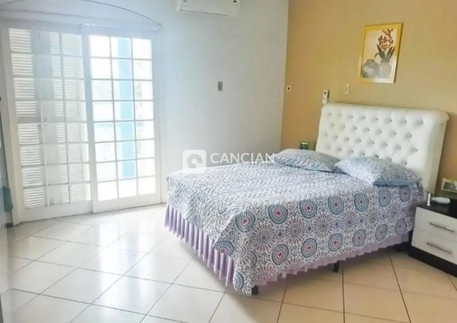 Foto 8 de Casa com 4 quartos à venda, 223m2 em Salgado Filho, Santa Maria - RS