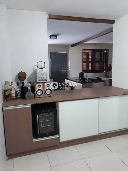 Casa com 3 quartos à venda, 210m2 em Nossa Senhora do Rosário, Santa Maria - RS - imagem 4 Foto 4 de Casa com 3 quartos à venda, 210m2 em Nossa Senhora do Rosário, Santa Maria - RS
