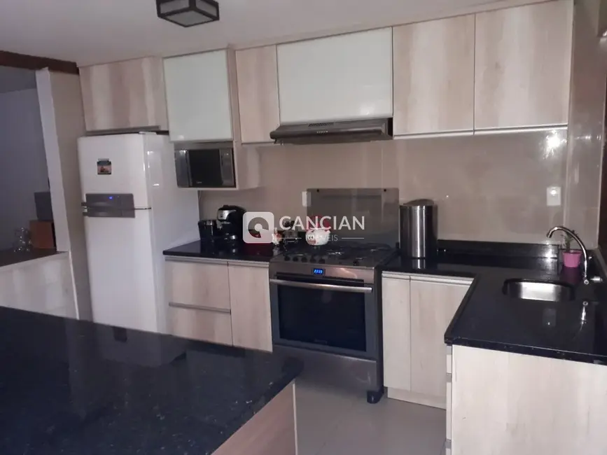 Casa com 3 quartos à venda, 210m2 em Nossa Senhora do Rosário, Santa Maria - RS - imagem 5 Foto 5 de Casa com 3 quartos à venda, 210m2 em Nossa Senhora do Rosário, Santa Maria - RS