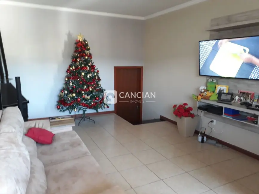 Casa com 3 quartos à venda, 210m2 em Nossa Senhora do Rosário, Santa Maria - RS - imagem 3 Foto 3 de Casa com 3 quartos à venda, 210m2 em Nossa Senhora do Rosário, Santa Maria - RS