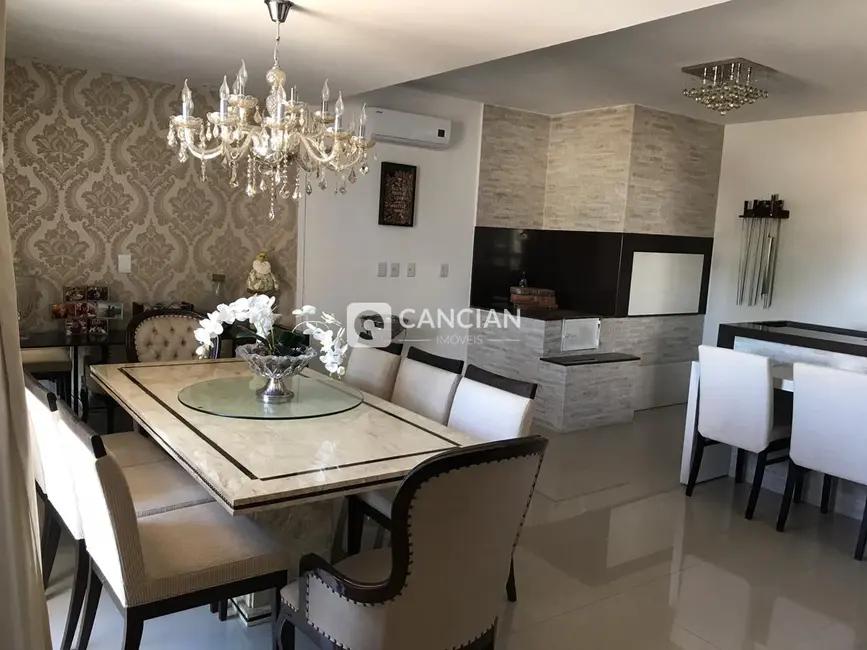 Foto 1 de Casa com 4 quartos à venda, 619m2 em Nossa Senhora Medianeira, Santa Maria - RS