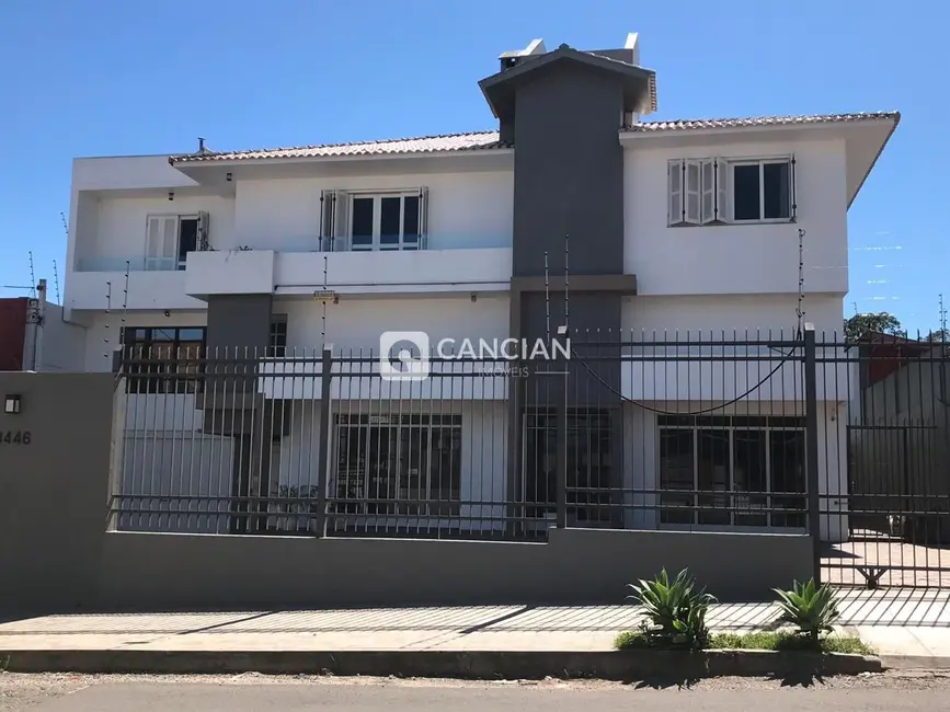 Foto 2 de Casa com 4 quartos à venda, 619m2 em Nossa Senhora Medianeira, Santa Maria - RS