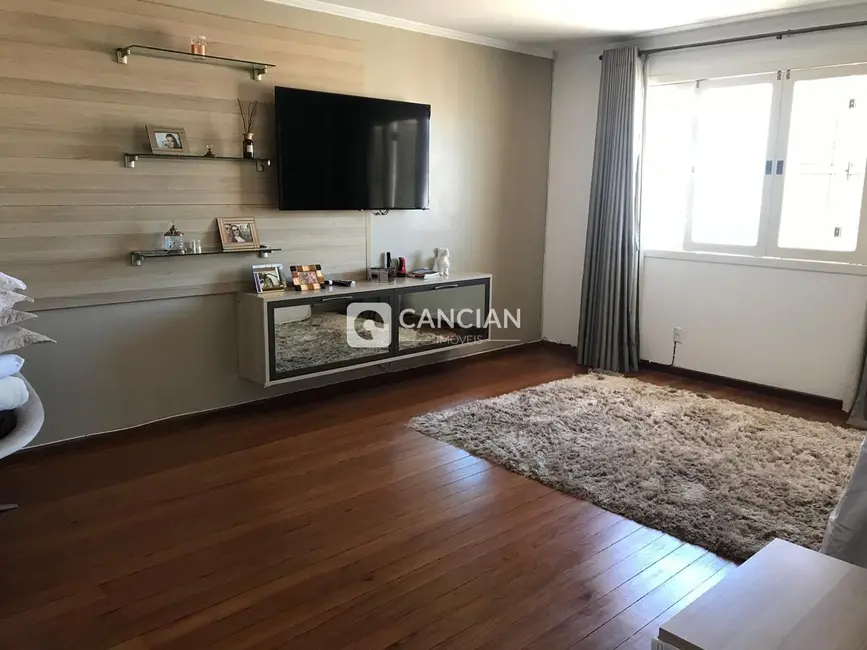 Casa com 4 quartos à venda, 619m2 em Nossa Senhora Medianeira, Santa Maria - RS - imagem 5 Foto 5 de Casa com 4 quartos à venda, 619m2 em Nossa Senhora Medianeira, Santa Maria - RS