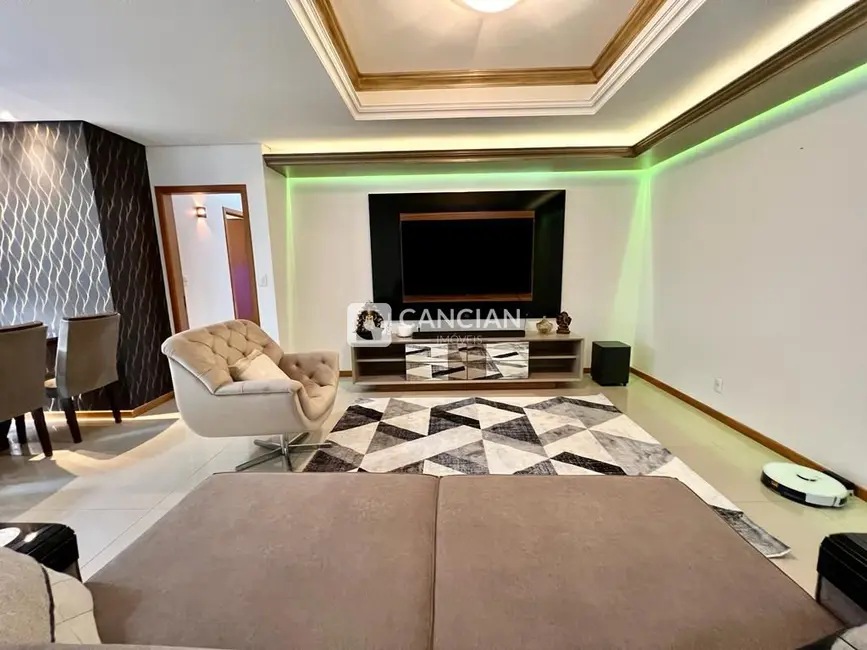 Foto 3 de Apartamento com 3 quartos à venda, 130m2 em Nossa Senhora de Lourdes, Santa Maria - RS
