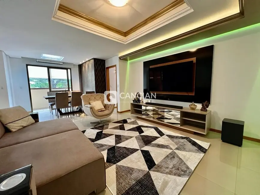 Foto 7 de Apartamento com 3 quartos à venda, 130m2 em Nossa Senhora de Lourdes, Santa Maria - RS