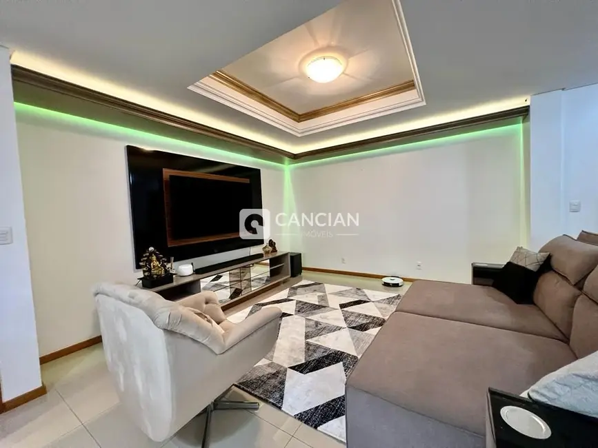 Foto 4 de Apartamento com 3 quartos à venda, 130m2 em Nossa Senhora de Lourdes, Santa Maria - RS