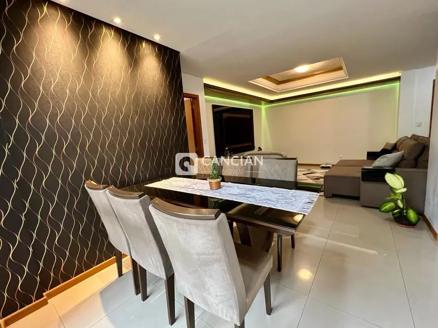 Foto 8 de Apartamento com 3 quartos à venda, 130m2 em Nossa Senhora de Lourdes, Santa Maria - RS