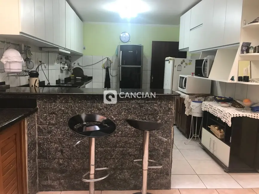 Casa com 4 quartos à venda, 270m2 em Duque de Caxias, Santa Maria - RS - imagem 3 Foto 3 de Casa com 4 quartos à venda, 270m2 em Duque de Caxias, Santa Maria - RS
