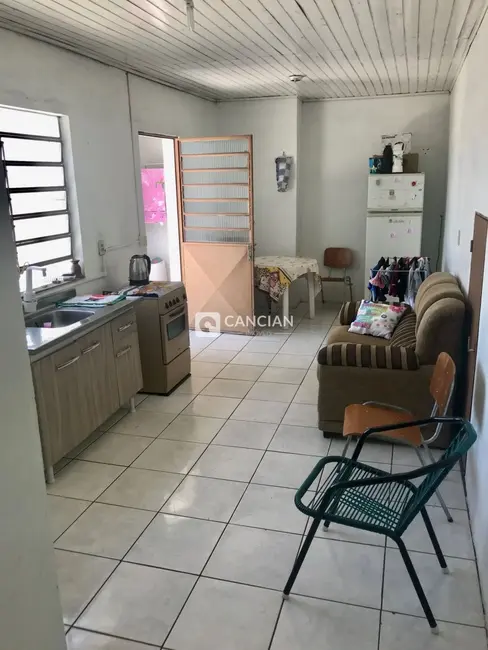Foto 2 de Casa com 4 quartos à venda, 200m2 em Tancredo Neves, Santa Maria - RS