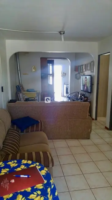 Casa com 4 quartos à venda, 200m2 em Tancredo Neves, Santa Maria - RS - imagem 4 Foto 4 de Casa com 4 quartos à venda, 200m2 em Tancredo Neves, Santa Maria - RS