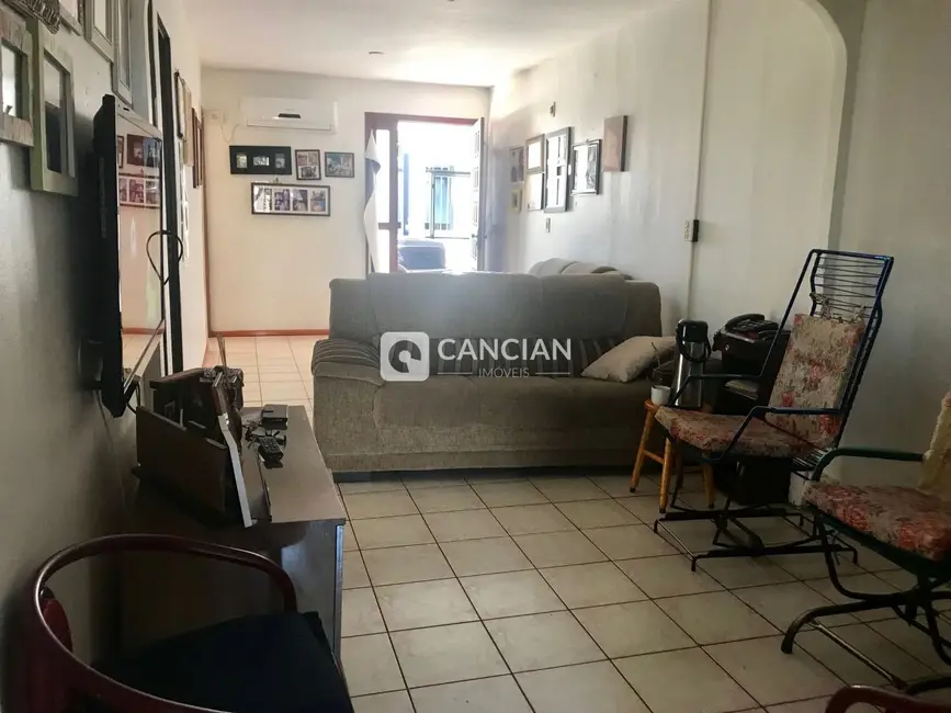 Casa com 4 quartos à venda, 200m2 em Tancredo Neves, Santa Maria - RS - imagem 3 Foto 3 de Casa com 4 quartos à venda, 200m2 em Tancredo Neves, Santa Maria - RS