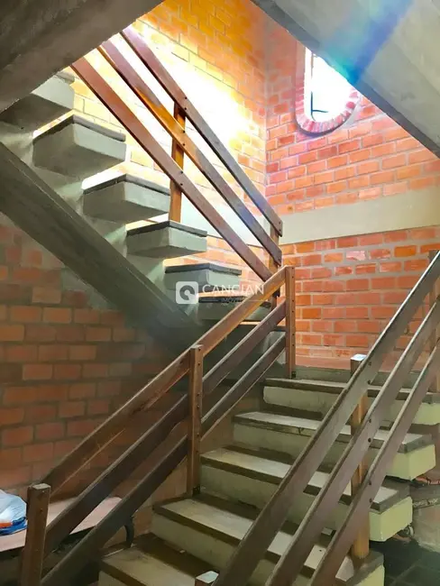 Foto 4 de Casa com 6 quartos à venda, 341m2 em Chácara das Flores, Santa Maria - RS