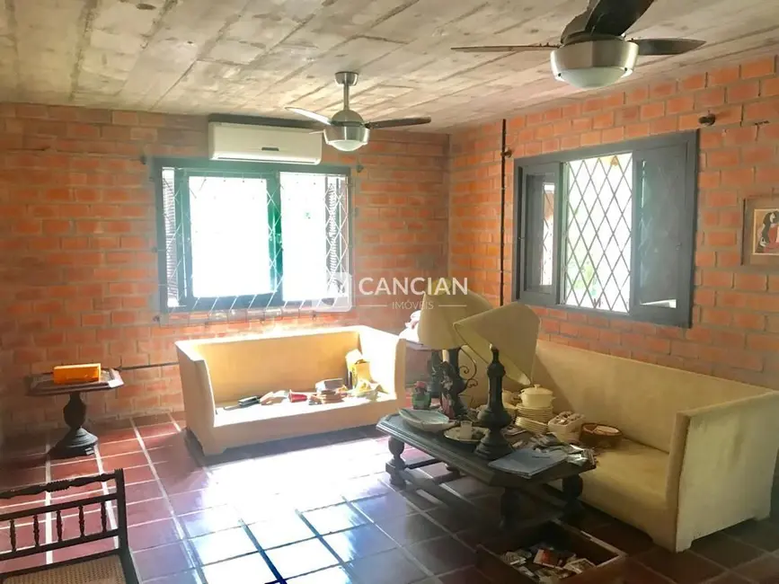 Foto 2 de Casa com 6 quartos à venda, 341m2 em Chácara das Flores, Santa Maria - RS