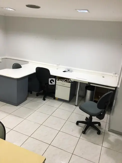 Sala Comercial à venda, 118m2 em Centro Histórico, Porto Alegre - RS - imagem 6 Foto 6 de Sala Comercial à venda, 118m2 em Centro Histórico, Porto Alegre - RS