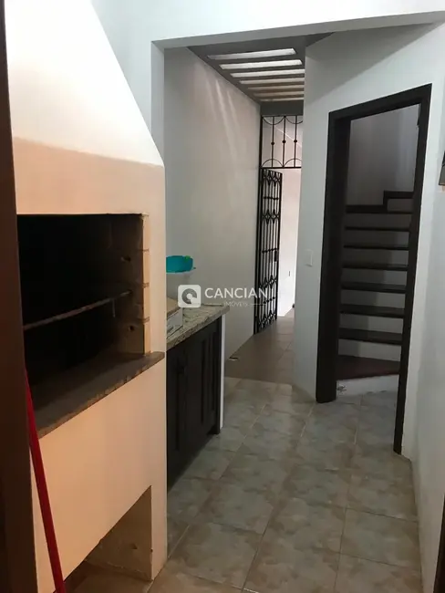 Casa com 4 quartos à venda, 345m2 em Camobi, Santa Maria - RS - imagem 7 Foto 7 de Casa com 4 quartos à venda, 345m2 em Camobi, Santa Maria - RS