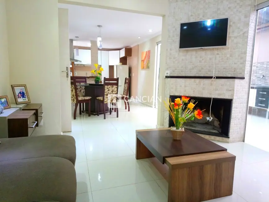 Casa com 3 quartos à venda, 160m2 em Urlândia, Santa Maria - RS - imagem 2 Foto 2 de Casa com 3 quartos à venda, 160m2 em Urlândia, Santa Maria - RS