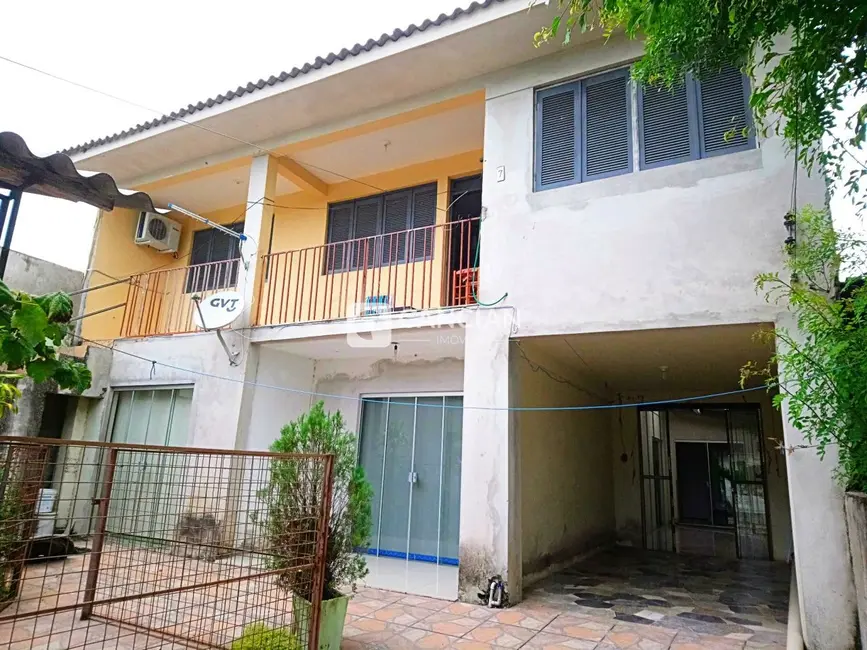 Foto 1 de Casa com 3 quartos à venda, 160m2 em Urlândia, Santa Maria - RS