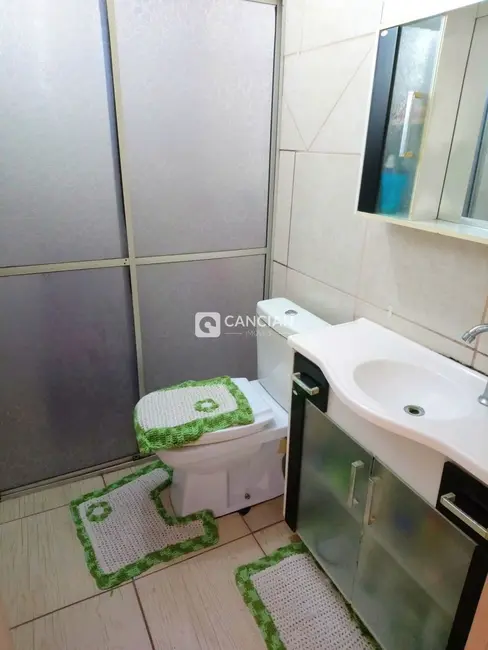 Casa com 3 quartos à venda, 160m2 em Urlândia, Santa Maria - RS - imagem 7 Foto 7 de Casa com 3 quartos à venda, 160m2 em Urlândia, Santa Maria - RS