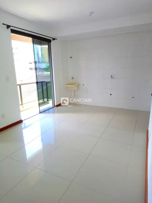 Foto 5 de Apartamento com 1 quarto à venda, 39m2 em Nossa Senhora do Rosário, Santa Maria - RS