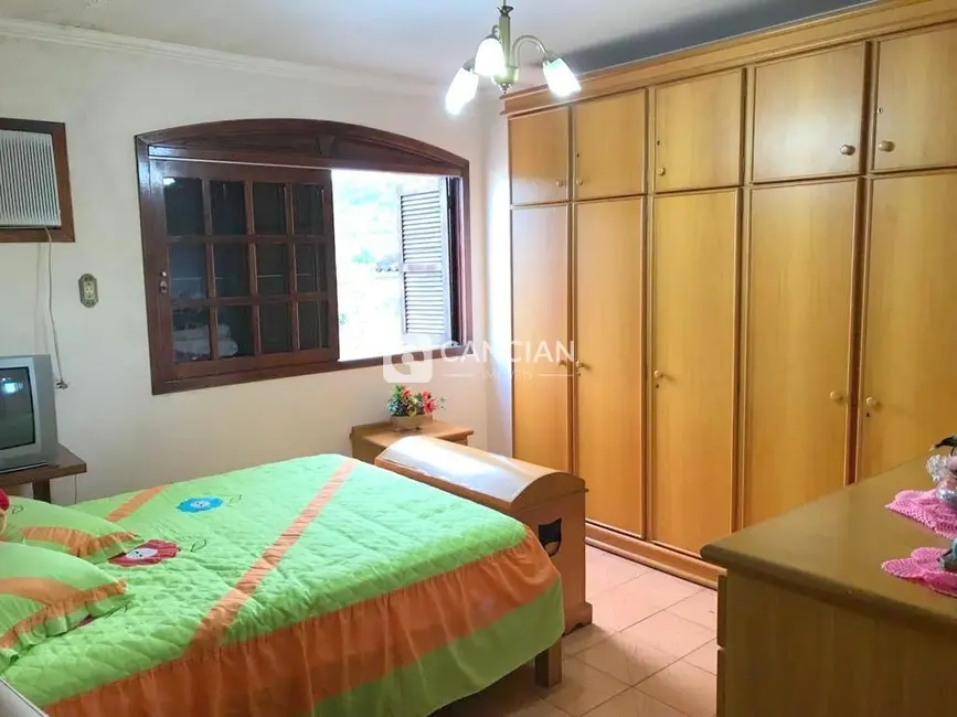 Foto 6 de Apartamento com 4 quartos à venda, 280m2 em Menino Jesus, Santa Maria - RS